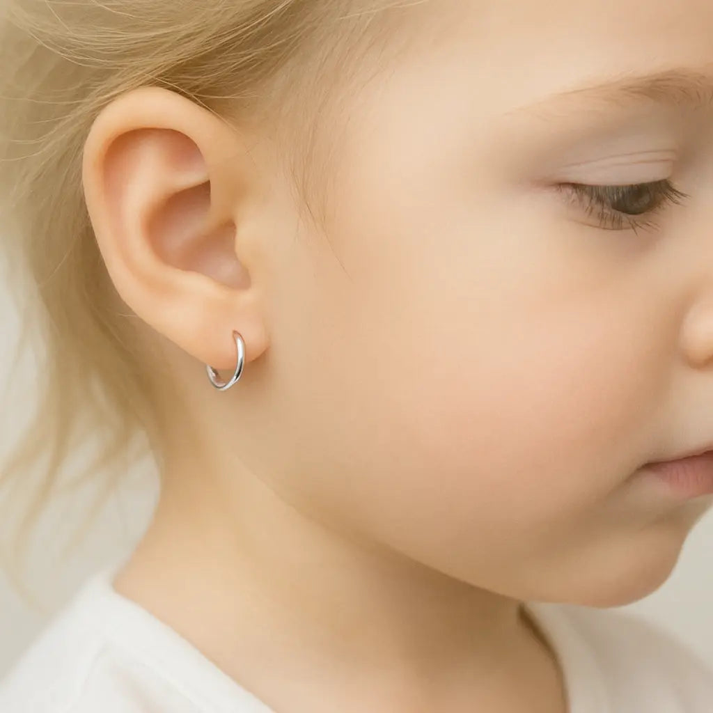 Argolla De Plata Para Bebe Lisa De 10 mm - Aros Desde Bebé – Joyería Infantil en Oro 18k y Plata 925