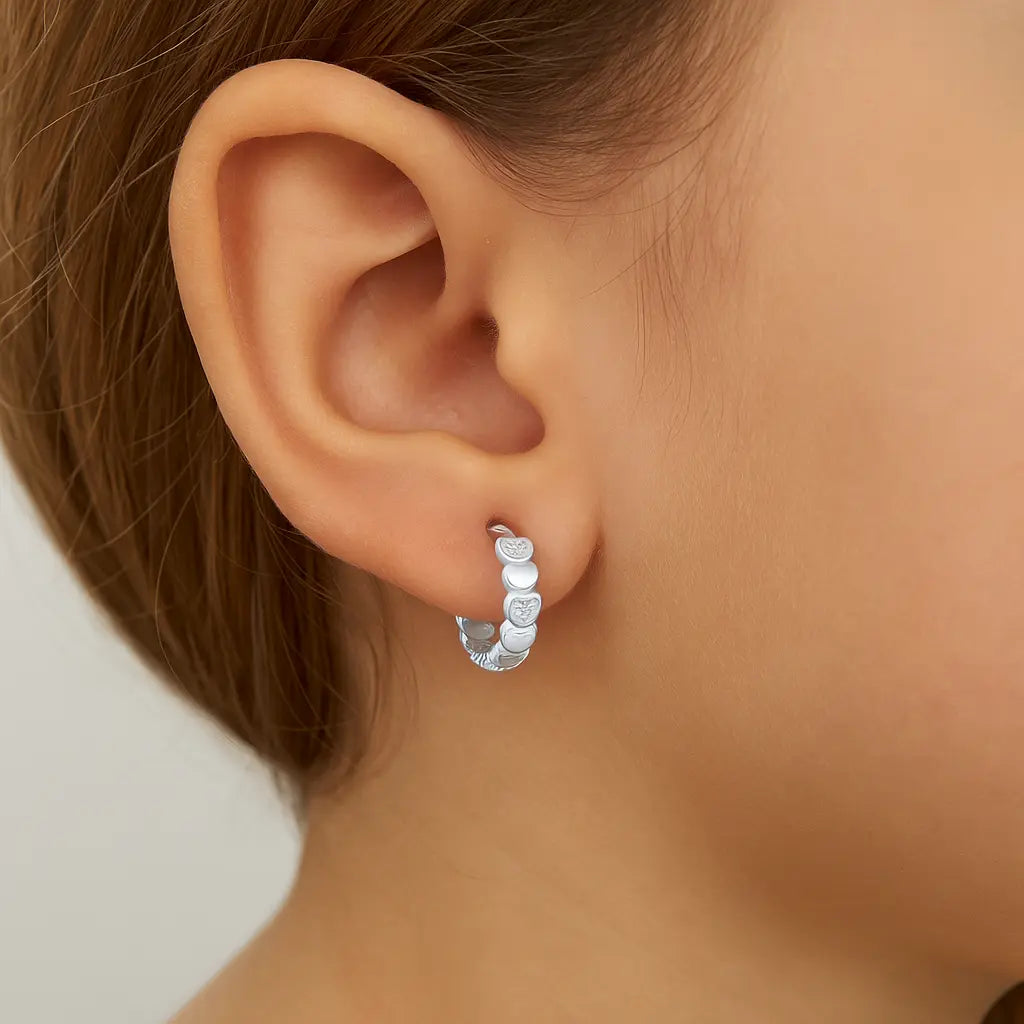 Argollas De Plata Para Niñas Corazon y Circónes - Aros Desde Bebé – Joyería Infantil en Oro 18k y Plata 925