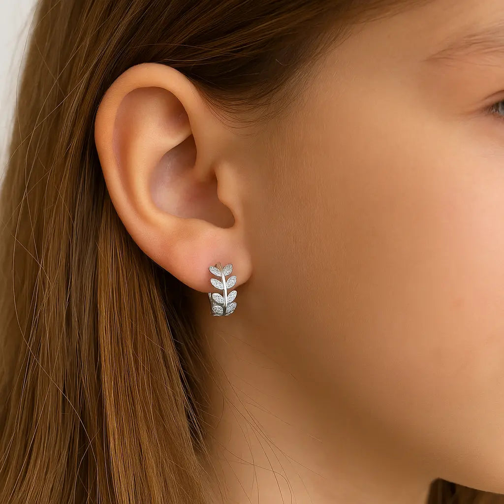 Argollas De Plata Para Niñas Espiga Con Circónes 13mm - Aros Desde Bebé – Joyería Infantil en Oro 18k y Plata 925