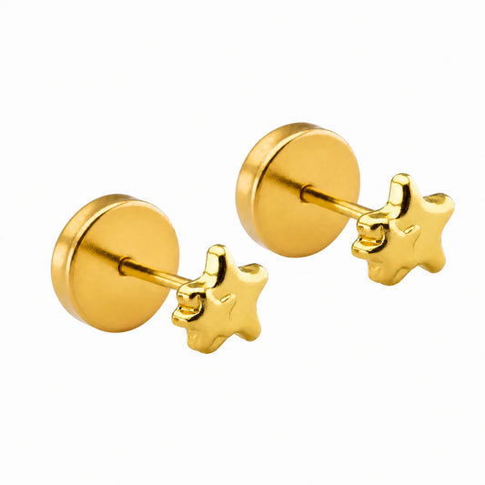 Aros abridores de estrella doble en oro macizo de 18k para recién nacida. El diseño muestra una estrella de 4 mm con otra más pequeña anidada, ambas con un acabado pulido brillante.