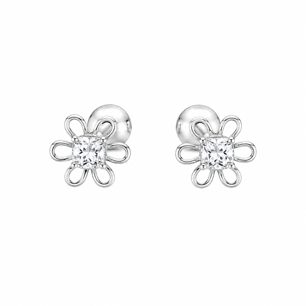 Aros de flor calada con circón central en plata ley 925