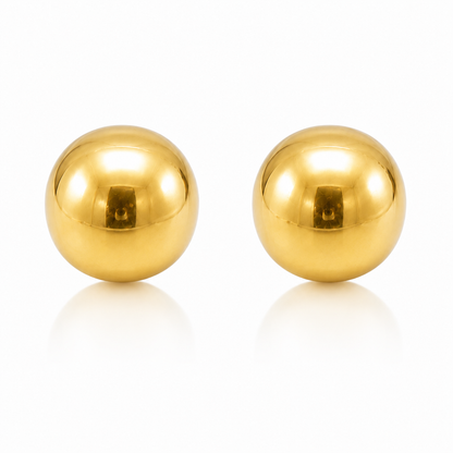 Aros de oro 18k bolita lisa de 6 mm para niña, vista frontal con acabado pulido brillante
