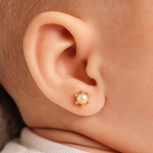 Aritos de Oro Para Niñas 18k Perla cultivada 4 y 6 mm pistilo Aros Desde Bebé – Joyería Infantil en Oro 18k y Plata 925
