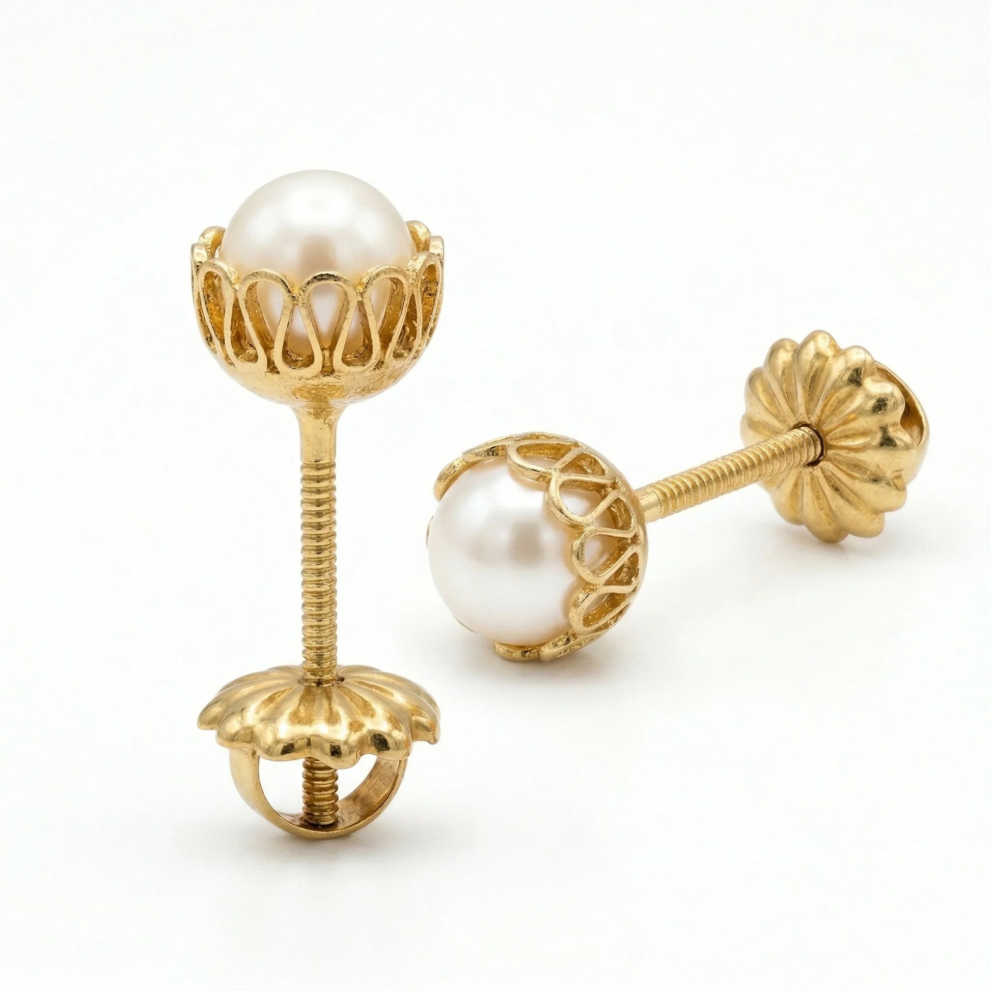 Aros de Oro 18k con Perla Cultivada y Pistilo Payaso, diseño de seguridad para niñas.