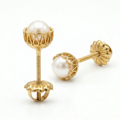 Aros de Oro 18k con Perla Cultivada y Pistilo Payaso, diseño de seguridad para niñas.