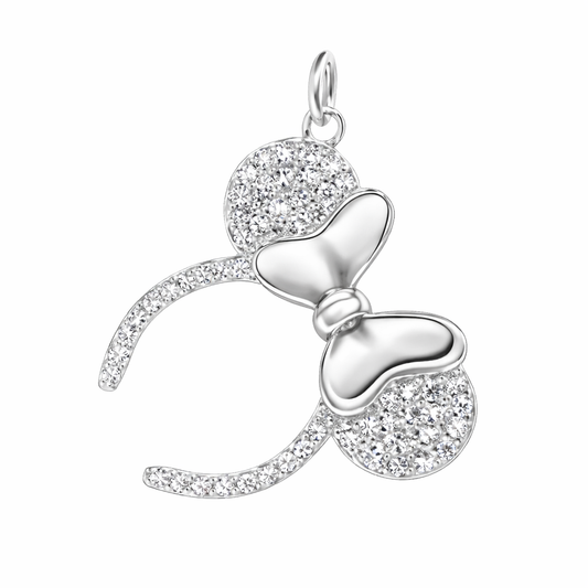 "Colgante de Minnie Mouse en plata ley 925 con orejas decoradas con circones brillantes sobre fondo blanco."